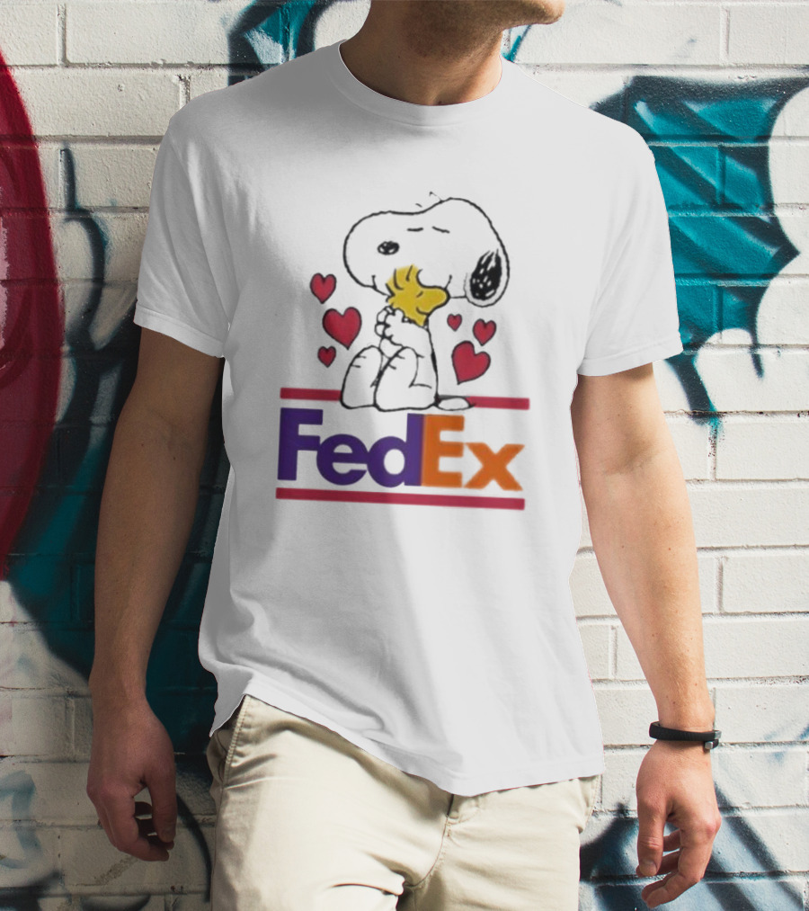 Snoopy Woodstock Hugs Hearts FedEx T-Shirt