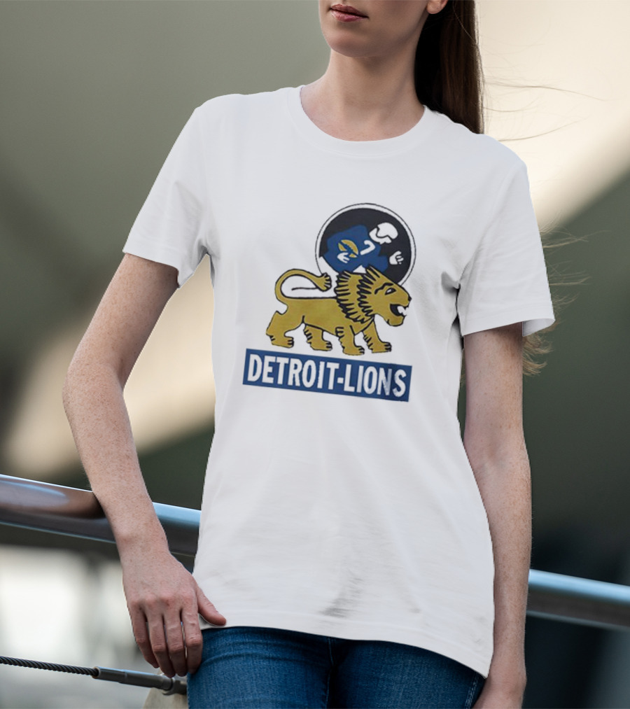 Detroit Lions Vintage Logo Golden Lion T-Shirt