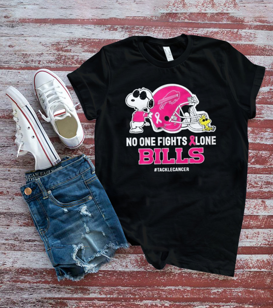 Snoopy And Woodstock No One Fights Alone Buffalo Bills #TackleCancer T-Shirt