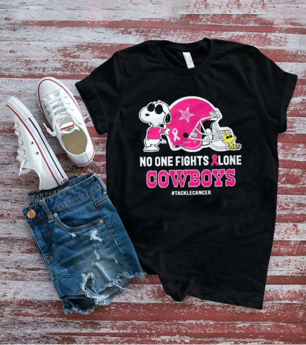 Snoopy And Woodstock No One Fights Alone Cowboys #TackleCancer T-Shirt