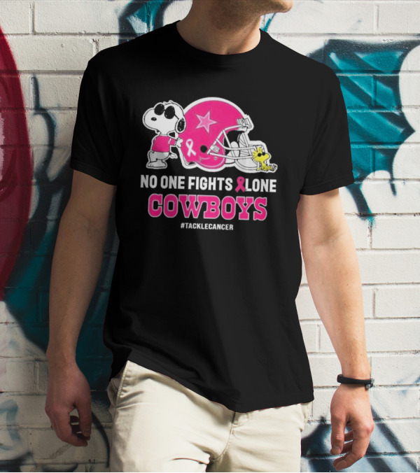 Snoopy And Woodstock No One Fights Alone Cowboys #TackleCancer T-Shirt