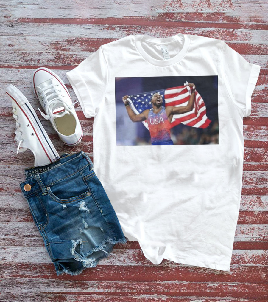 USA Track Champion Noah Lyles Celebrates 100M Victory Paris Olympics T-Shirt