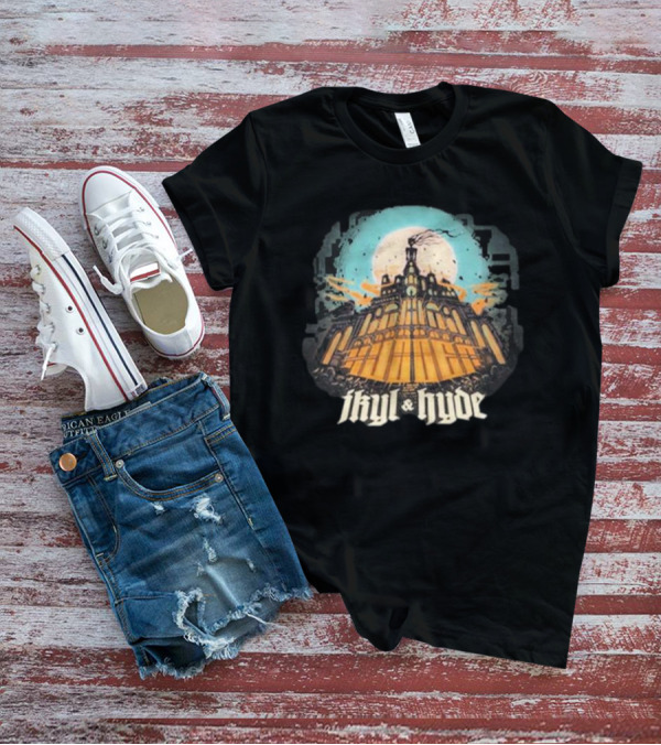 Jkyl And Hyde Haunted Castle Under Full Moon T-Shirt