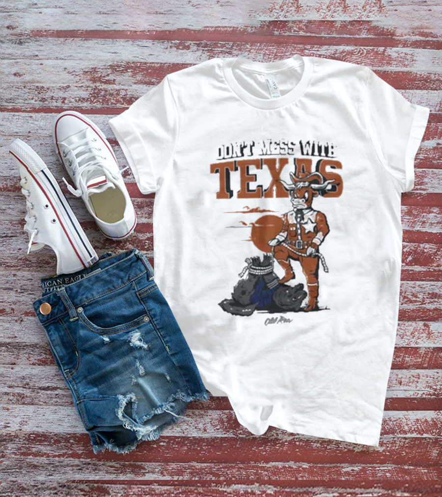 Don’t Mess With Texas Football Cowboy Stomping An Opponent T-Shirt