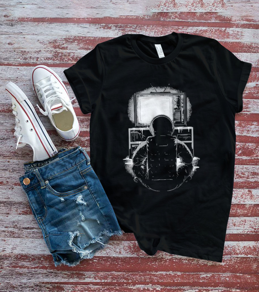 Lost Transmission Intotheam Astronaut Watching Vintage Television T-Shirt