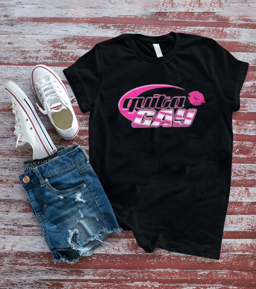 Chloe Vittu Quita Gay Pink Lip T-Shirt