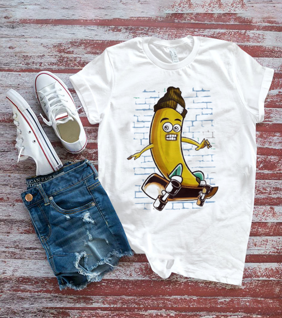 Inktastic Skateboarding Banana Beanie Graffiti Style Skateboard Rider T-Shirt