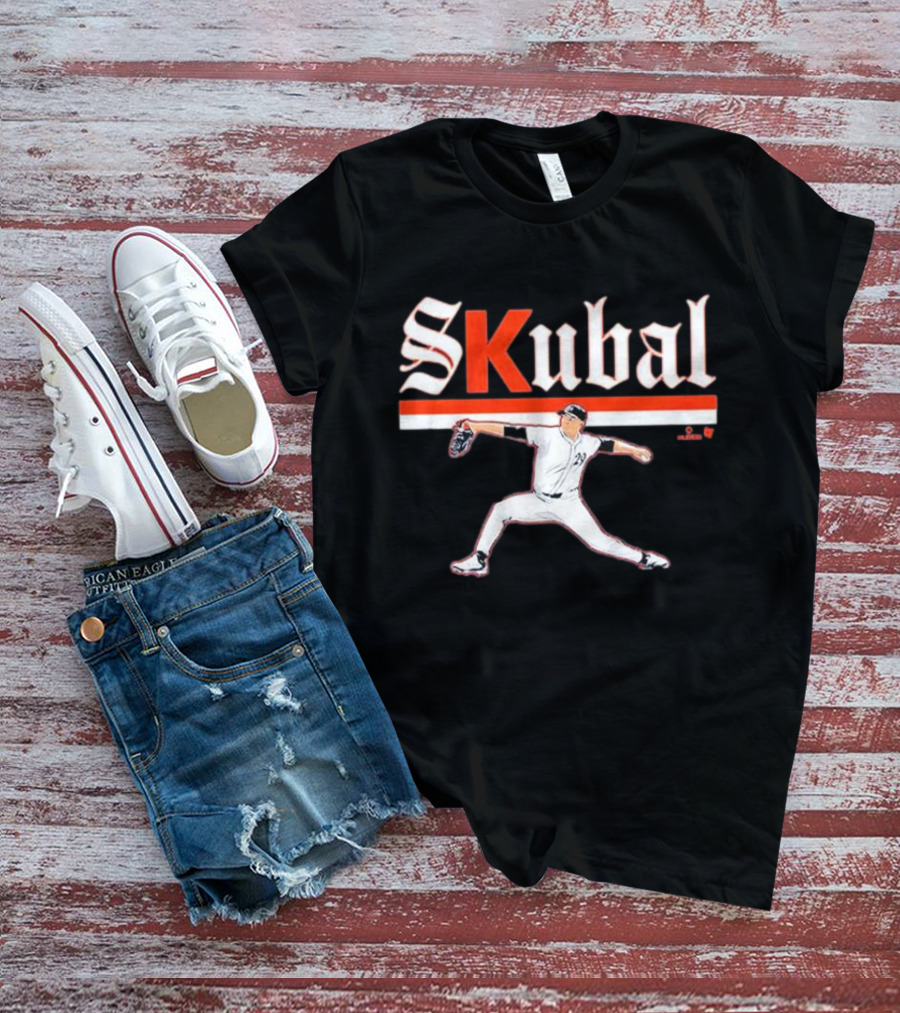 Skubal Pitching Action Vintage Style 24 T-Shirt