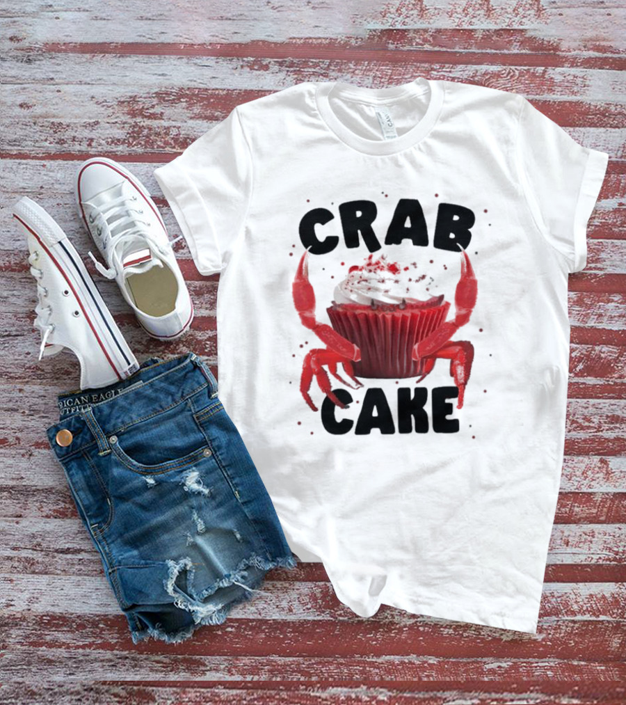 CRAB CAKE Strawberry Cream Cupcake T-Shirt