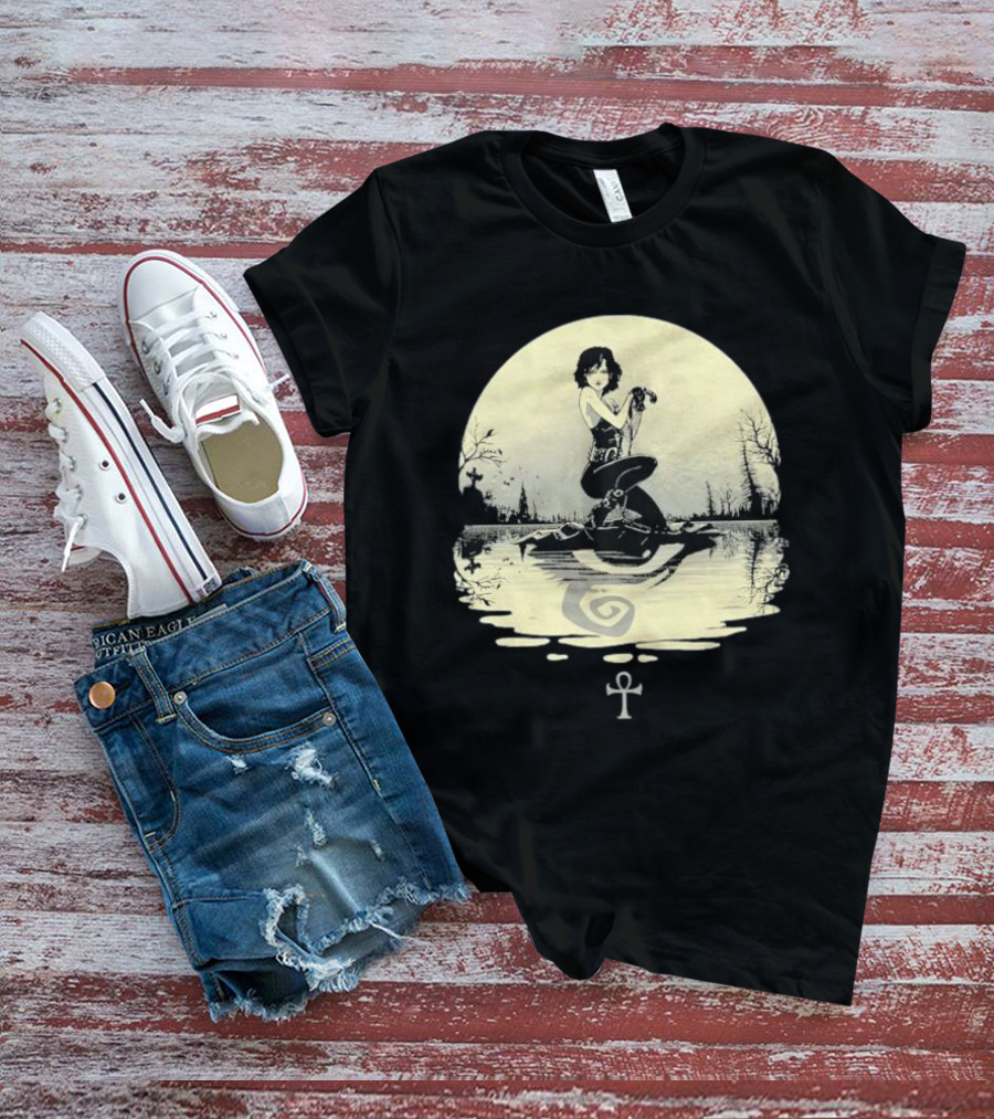 The Sandman Death Ankh Reflected In Moonlit Water Scene T-Shirt