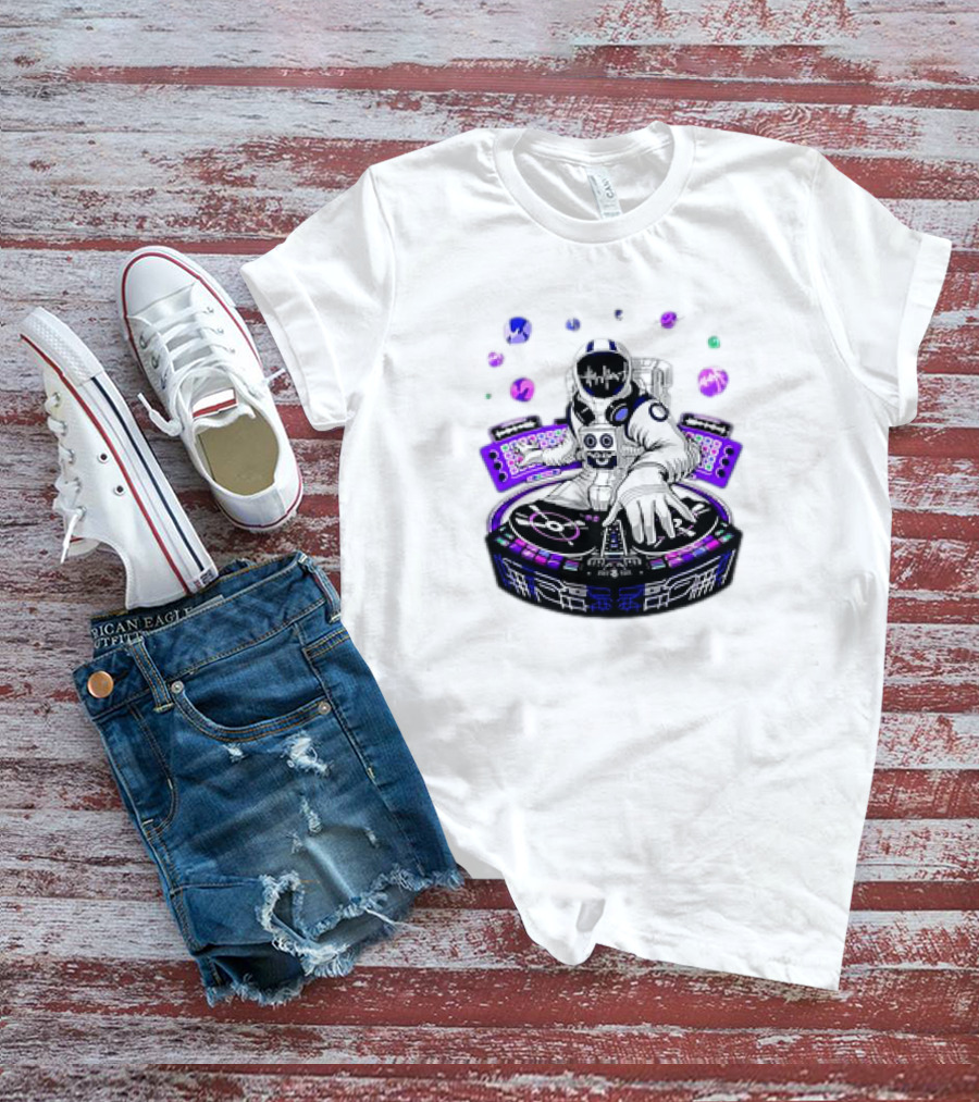 Astronaut Psychedelic DJ Psytrance Techno EDM Festival Space Music Bubbles T-Shirt