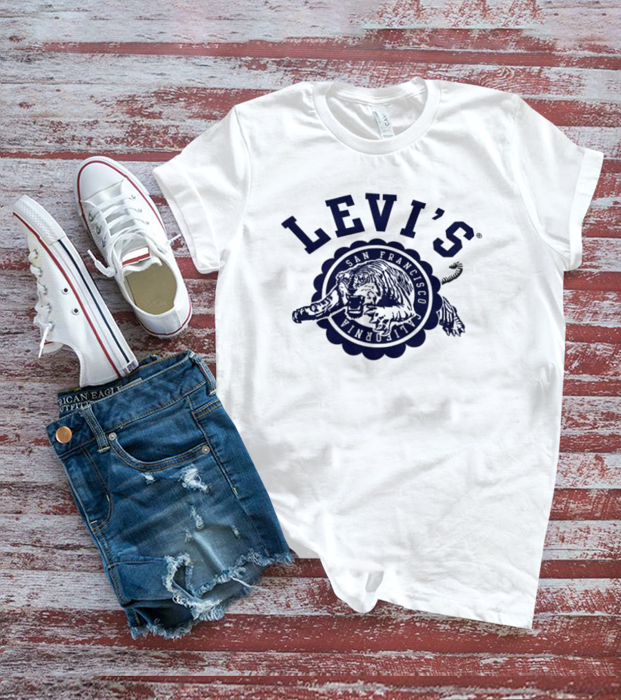 LEVI'S San Francisco California Tiger Badge T-Shirt