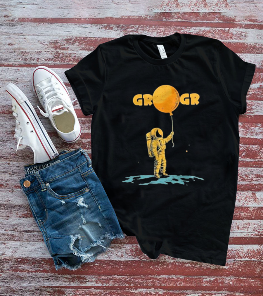 Aj Writes Crypto Get Rich Or Get Rekt Astronaut Holding Orange Moon Balloon T-Shirt