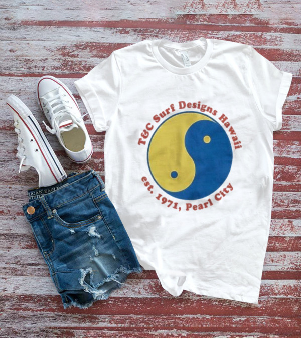 T&C Surf Designs Hawaii Est 1971 Pearl City Yin Yang T-Shirt