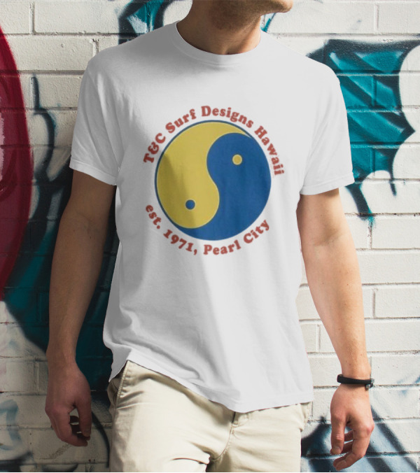 T&C Surf Designs Hawaii Est 1971 Pearl City Yin Yang T-Shirt