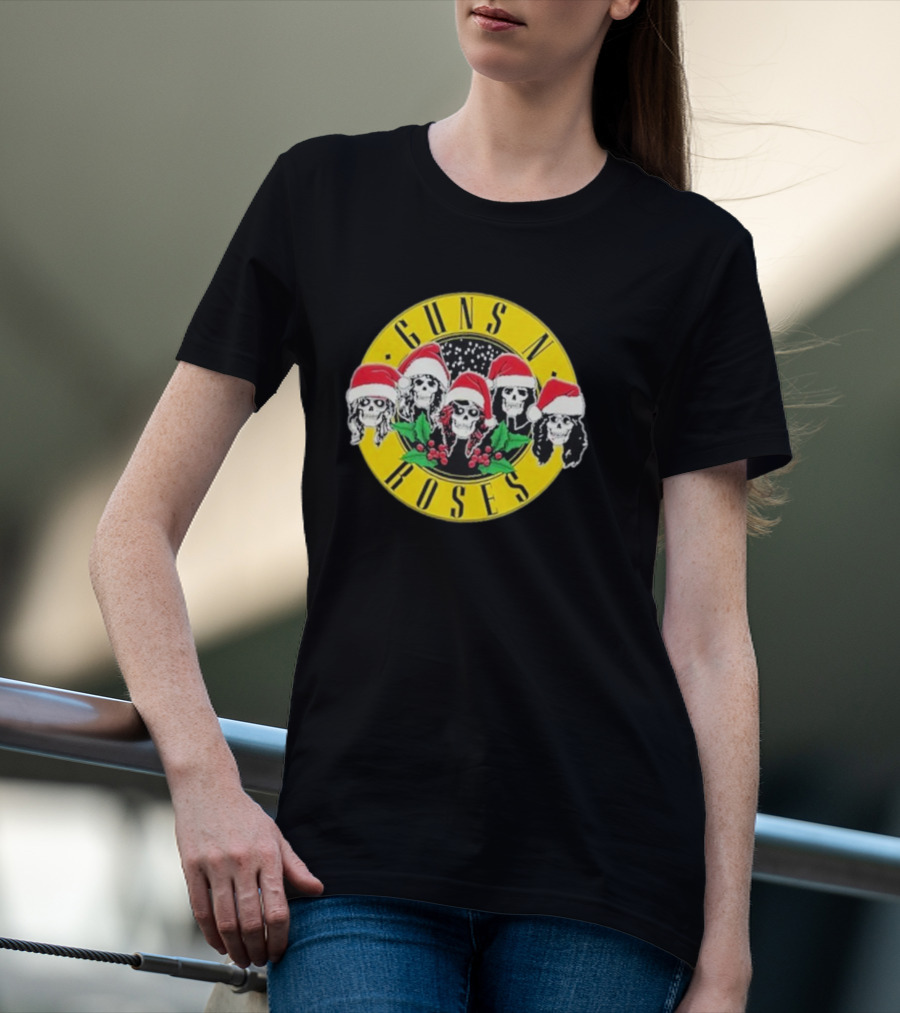 Guns N’ Roses Christmas Skulls Santa Hats T-Shirt