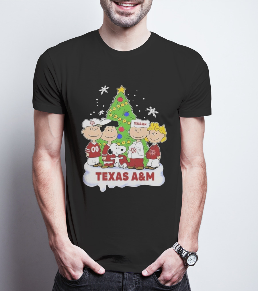 Texas A&M Aggies Christmas With Snoopy And Peanuts Characters T-Shirt