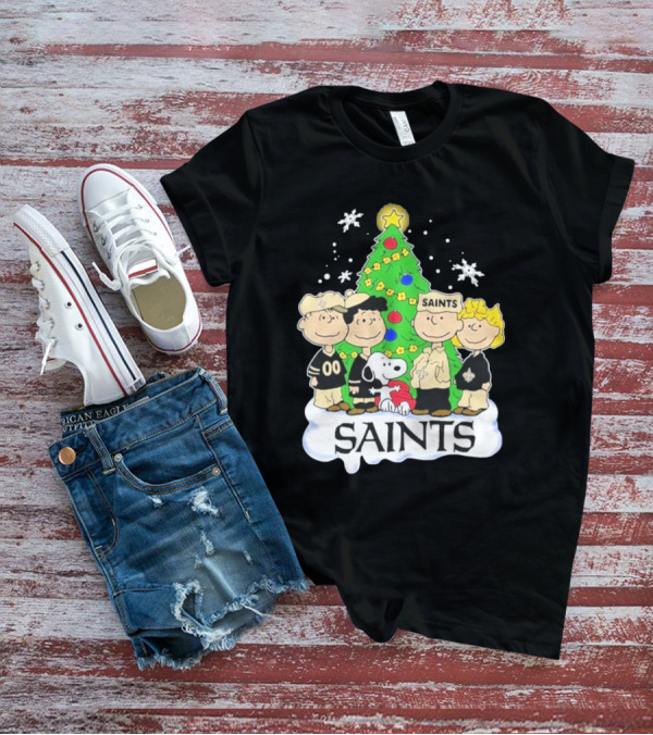 New Orleans Saints Snoopy Christmas Tree Peanuts Characters Snowflakes T-Shirt