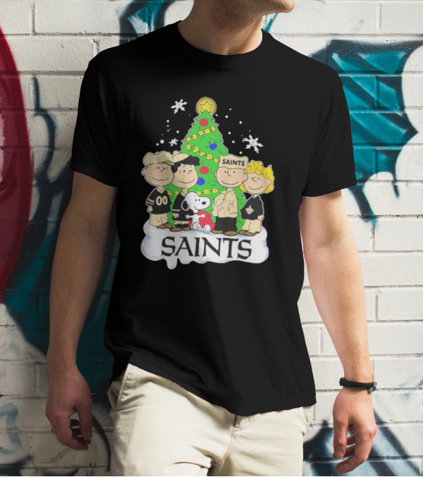 New Orleans Saints Snoopy Christmas Tree Peanuts Characters Snowflakes T-Shirt