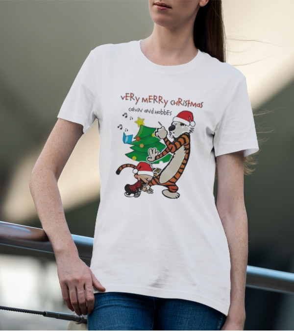 VErY MERRY ChrIStmAS Calvin And Hobbes Santa Hats Christmas Tree Dance T-Shirt