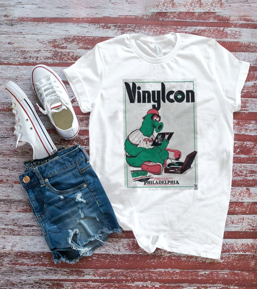 Vinylcon Philadelphia Phillies Mascot At 23rd St Armory Listening On Turntable T-Shirt