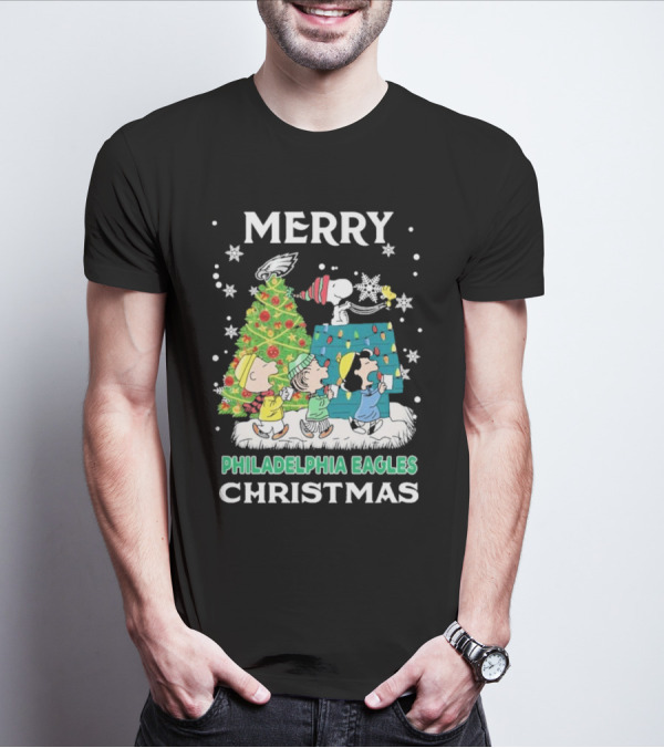 Merry Philadelphia Eagles Christmas Charlie Brown Snoopy Woodstock T-Shirt