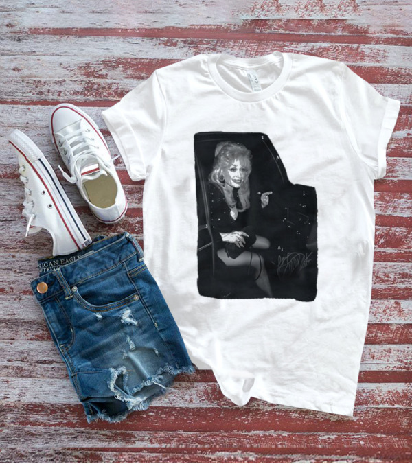 Dolly Parton Iconic Limo Moment T-Shirt