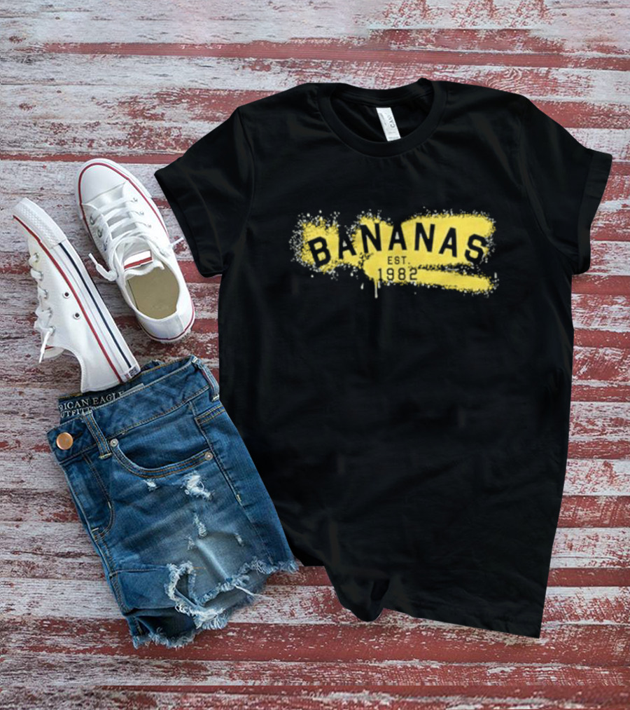 Bananas Est 1982 Vintage Graffiti Style Yellow Brushstroke T-Shirt