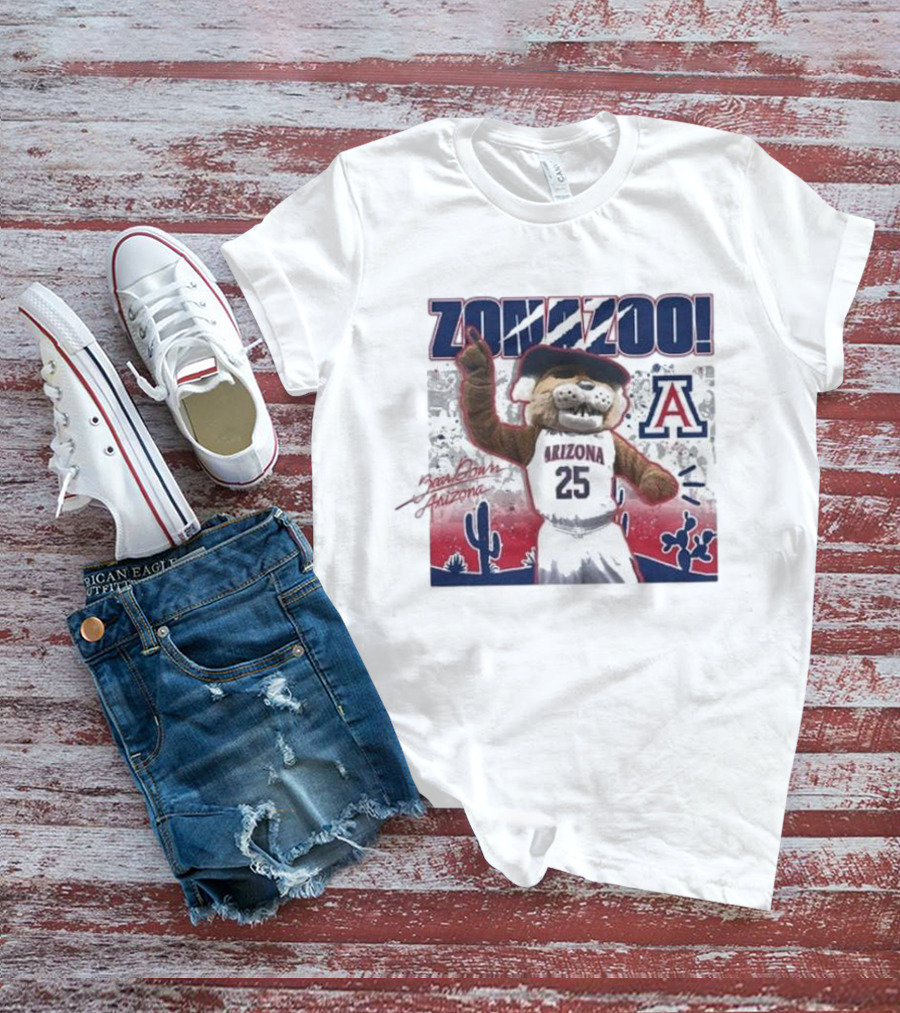 Arizona Wildcats Zona Zoo Wilbur Mascot Desert Scene T-Shirt