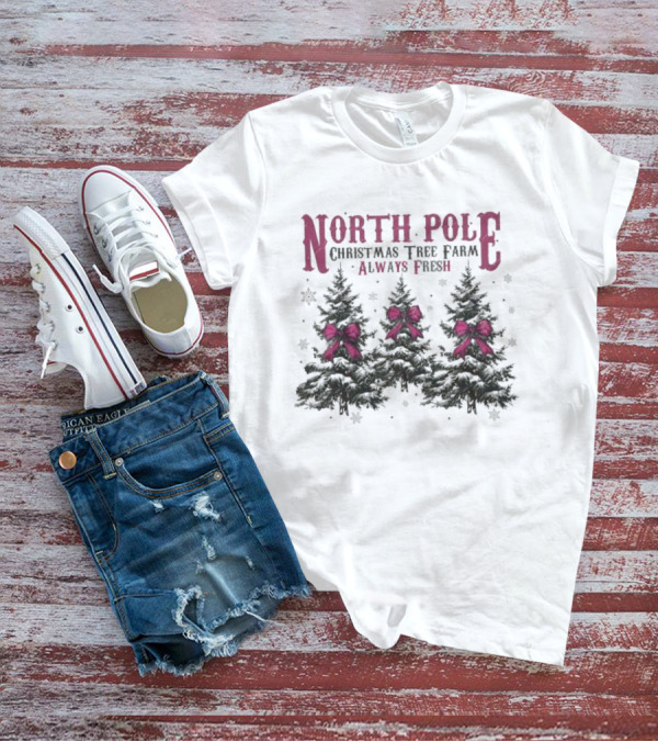 North Pole Christmas Tree Farm Always Fresh Snowy Trees With Red Bows T-Shirt