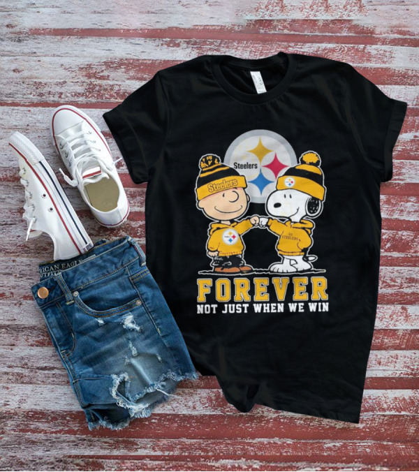 Pittsburgh Steelers Snoopy Forever Not Just When We Win Fan Fist Bump T-Shirt