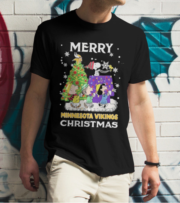 Merry Christmas Minnesota Vikings Snoopy Peanuts Holiday T-Shirt