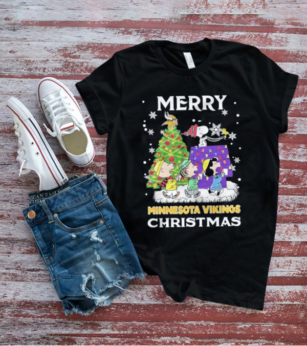 Merry Minnesota Vikings Christmas Snoopy Team Celebration T-Shirt