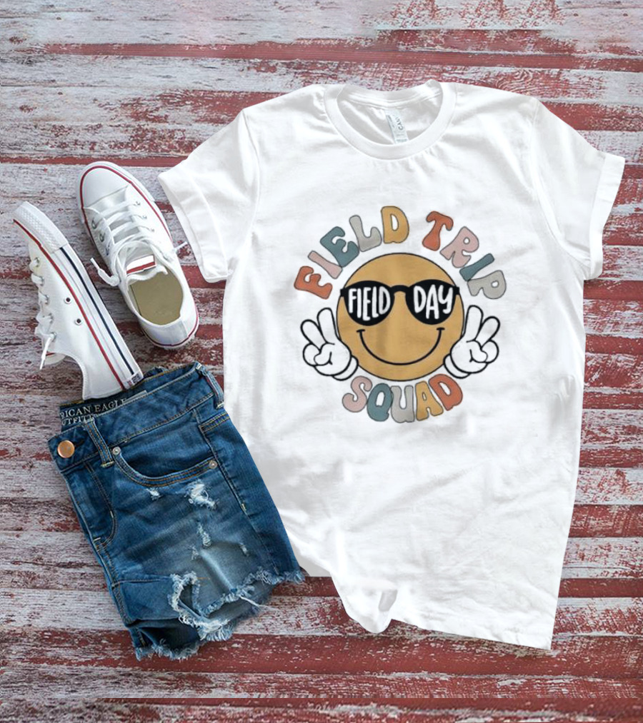 Field Trip Field Day Squad Smiley Peace Sign T-Shirt