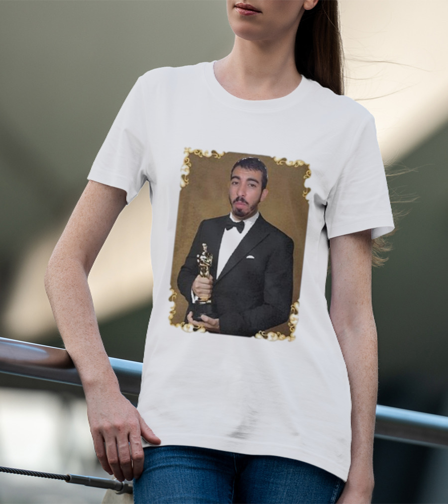 Saleh Jafarawi Mr Fafo Oscar Statue Award Winner T-Shirt