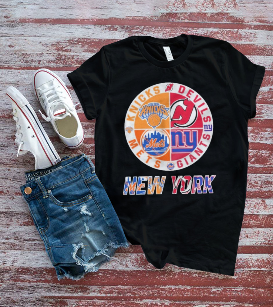 New York Knicks Mets Giants New Jersey Devils Basketball Baseball Football Hockey T-Shirt