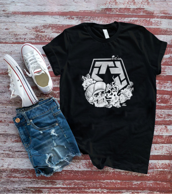 Tribal Gear Chuey Smoke Skull With Smoke And Roses T-Shirt