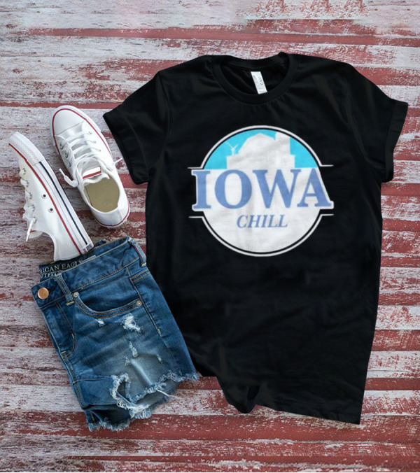 Iowa Chill Barn Windmill Circle T-Shirt