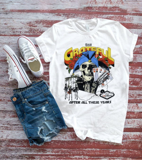 Dead And Company Grateful Skeleton With Blue Hat And Roses T-Shirt