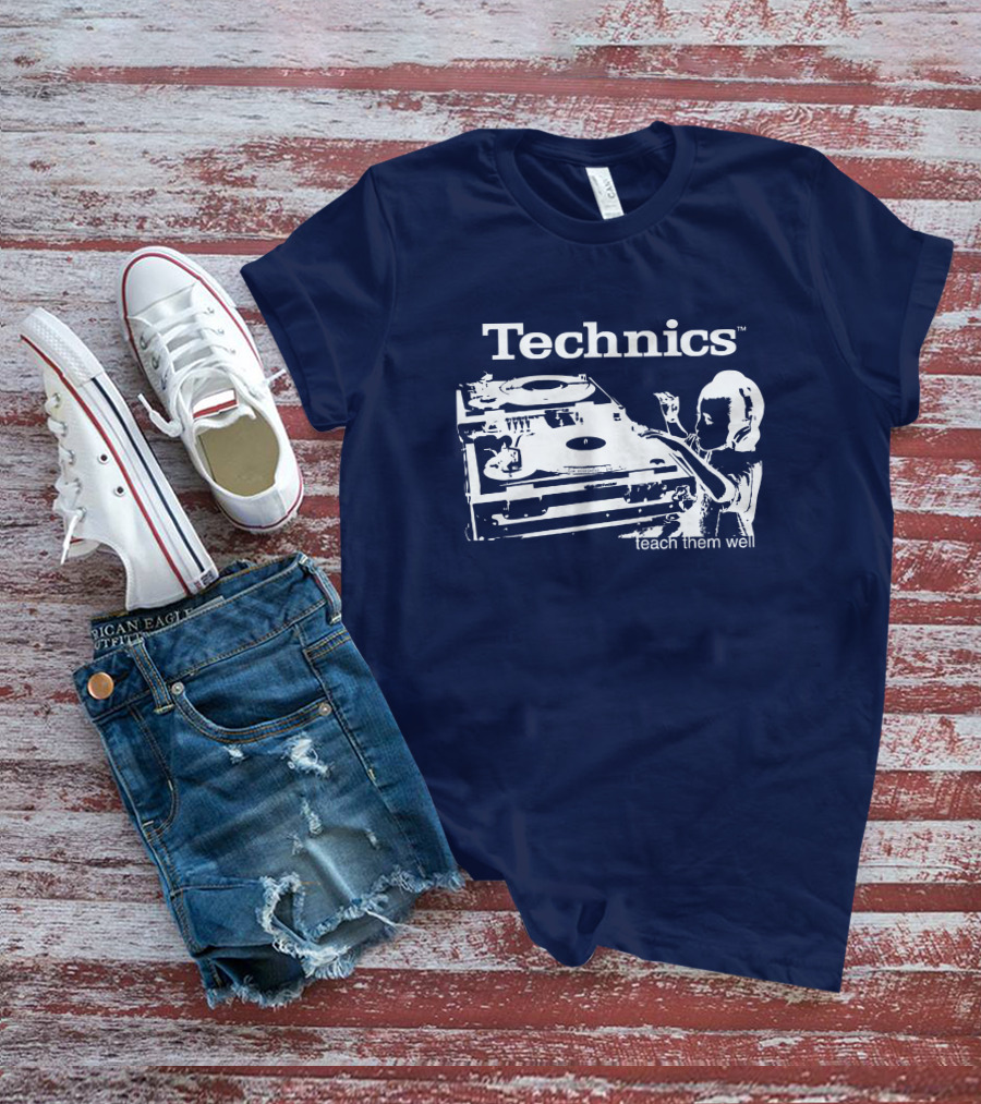Technics Teach Them Well DJ Turntable And Child Headphones T-Shirt