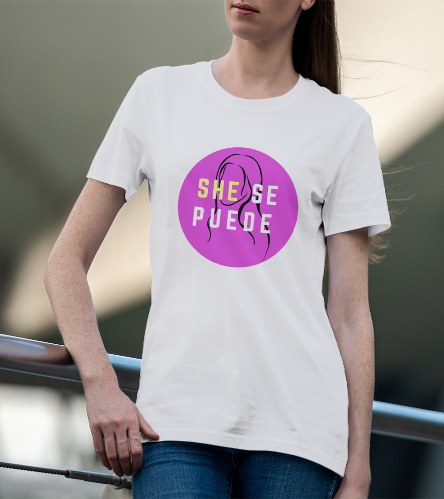 SHE SE PUEDE Purple Circle T-Shirt