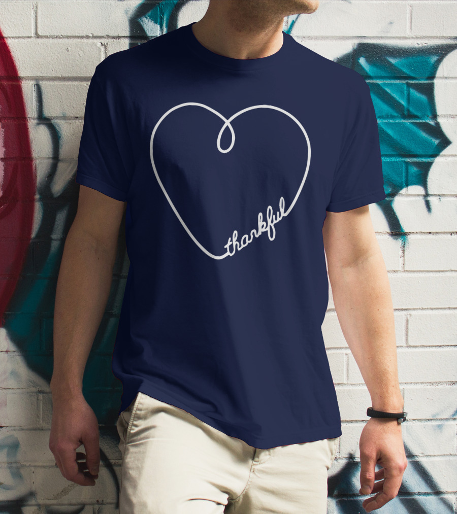 Thankful Script Heart Outline T-Shirt
