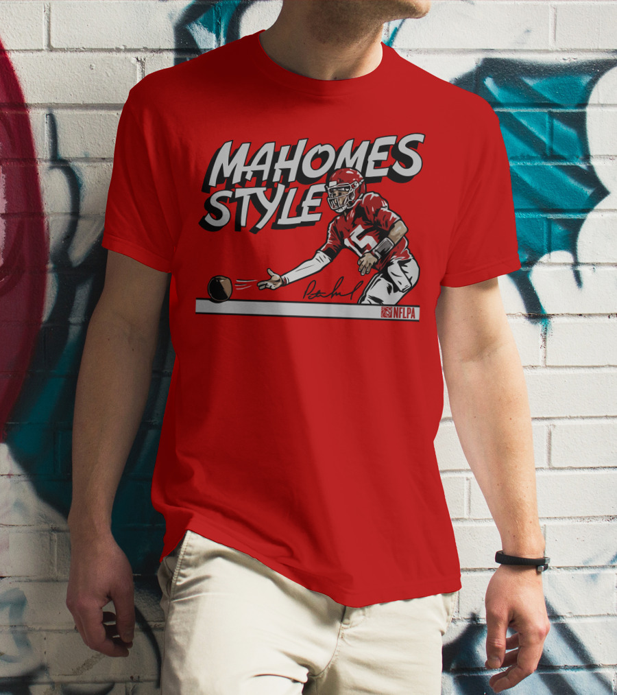 MAHOMES STYLE NFLPA Football Quarterback Signature T-Shirt