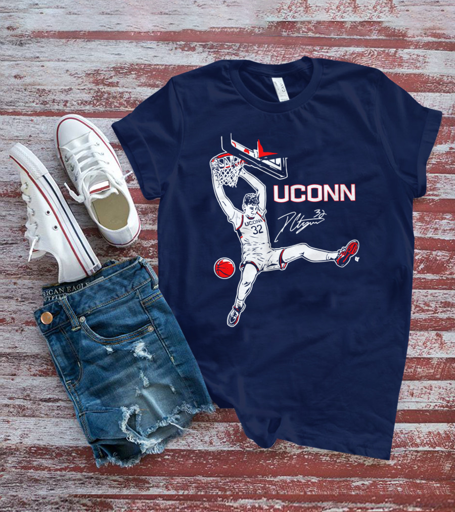 UConn Basketball Donovan Clingan Slam Dunk Signature 32 T-Shirt