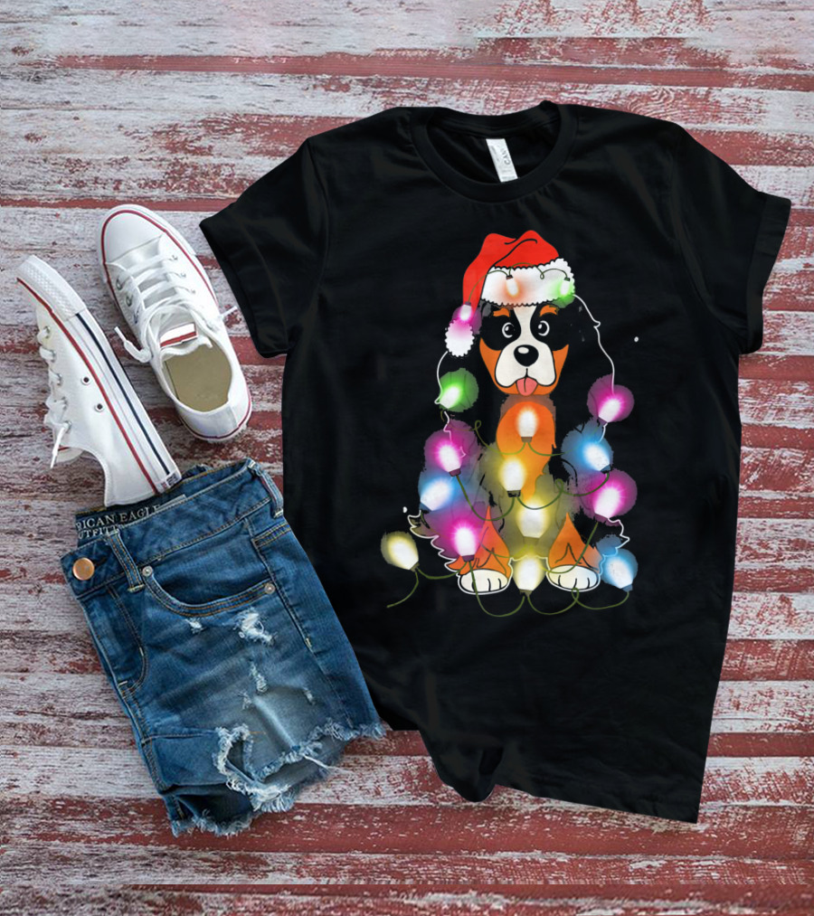 Cavalier King Charles Spaniel Festive Christmas Lights With Santa Hat T-Shirt