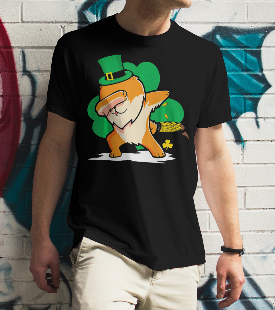 St Patrick's Day Dabbing Pomeranian With Leprechaun Hat And Shamrock T-Shirt