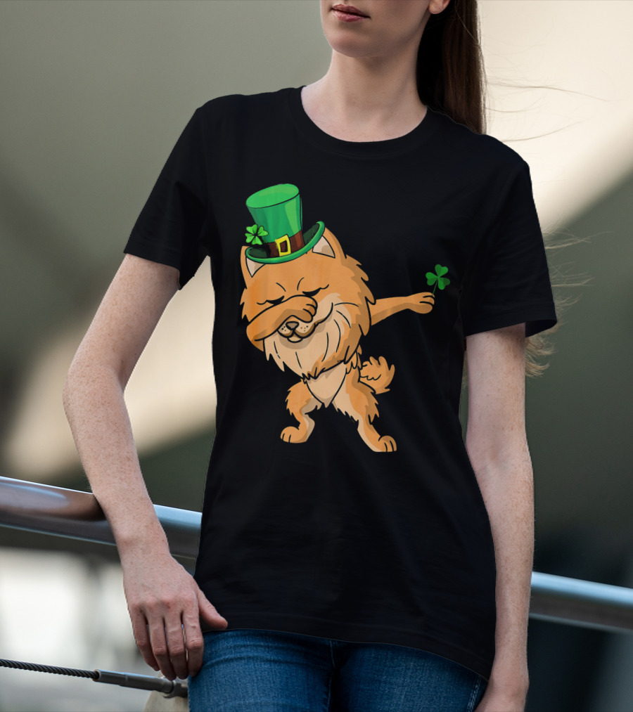 St Patricks Dabbing Pomeranian Leprechaun With Shamrock T-Shirt