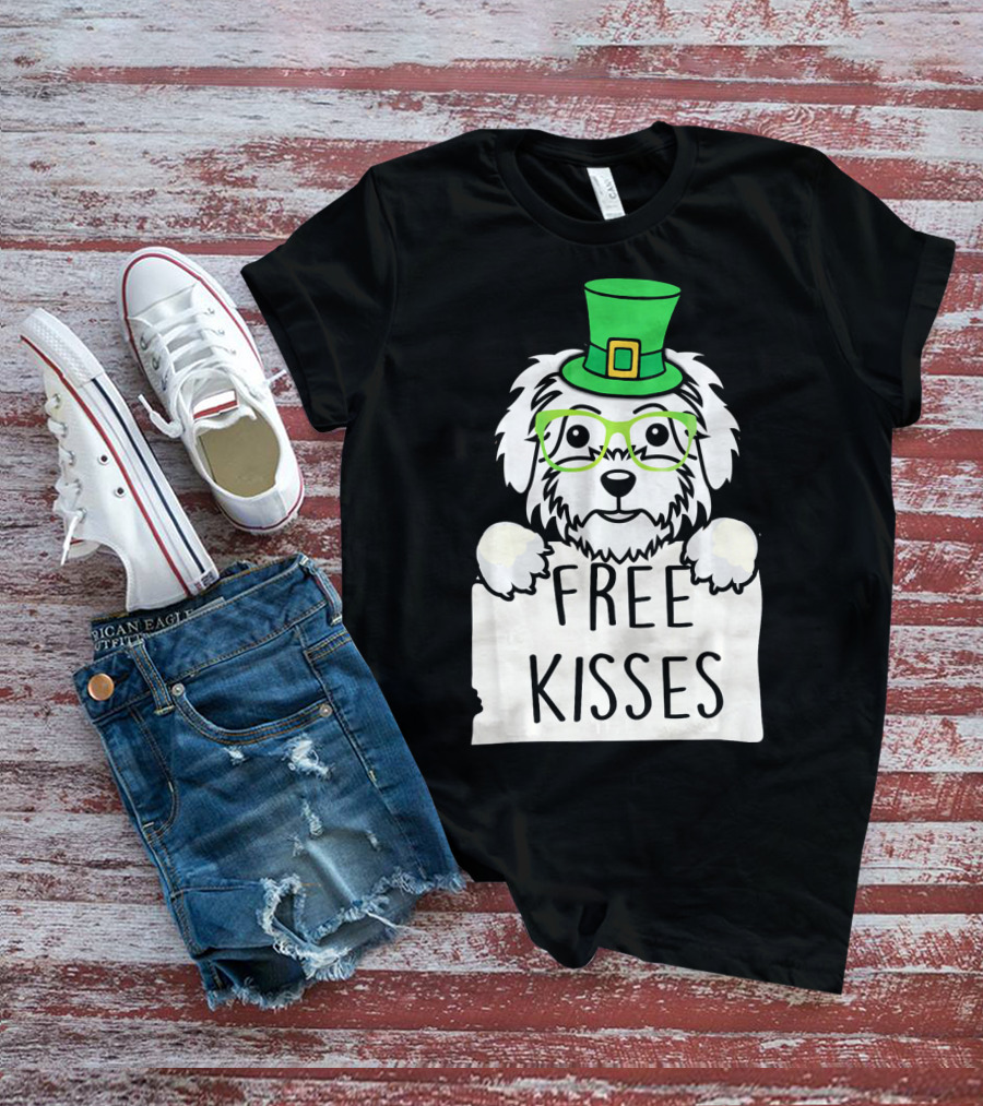 Free Kisses Maltese Dog With Green Leprechaun Hat St Patricks T-Shirt