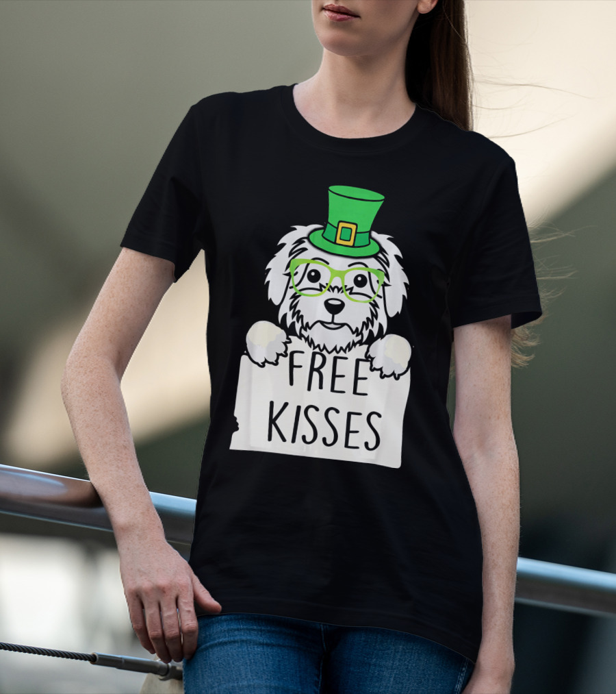 Free Kisses Maltese Dog With Green Leprechaun Hat St Patricks T-Shirt