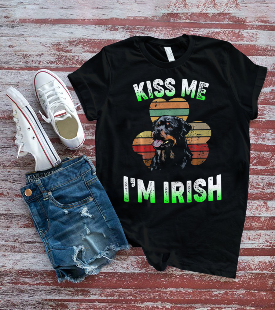 Kiss Me I'm Irish Funny Vintage Shamrock Rottweiler T-Shirt